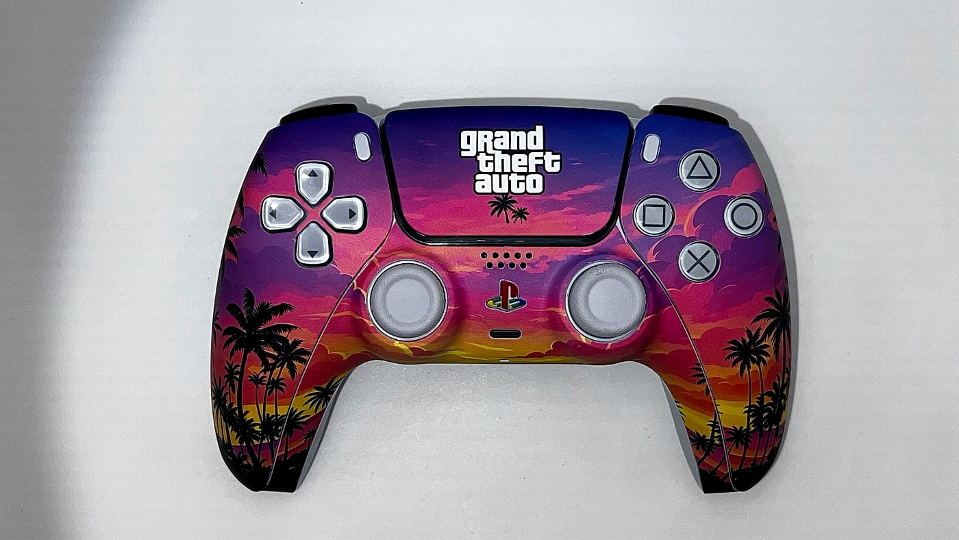 Manette PS5 custom « GTA coucher de soleil »